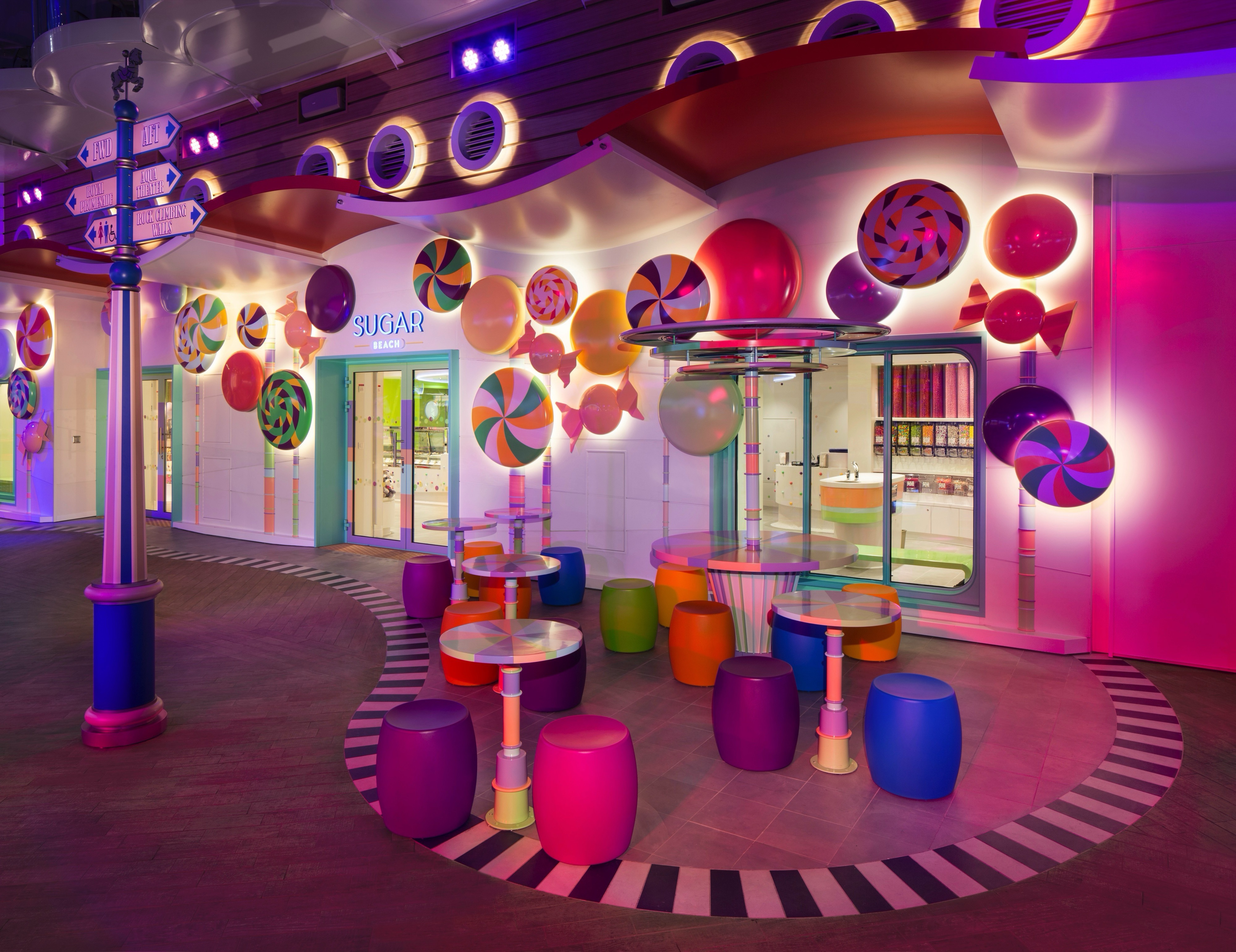 Symphony of the Seas - Sugar Beach℠